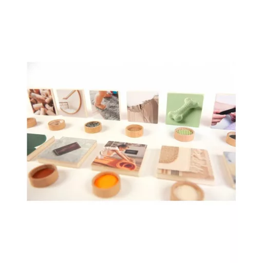 Andreu Toys Sensory Real Pics 24 részes fa tapintható párosító játék valódi képekkel és vászontasakkal, 7x7 cm