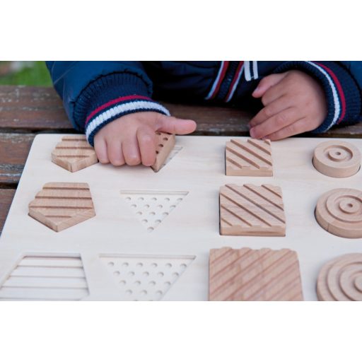 Andreu Toys Készségfejlesztő formabeillesztő - Geometriai alakzatok