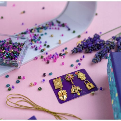 Auzou Varázslatos ékszerkészítő készlet gyöngyökkel és medálokkal