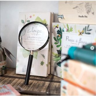 Moulin Roty Kiskertem - A botanikus - Nagyító