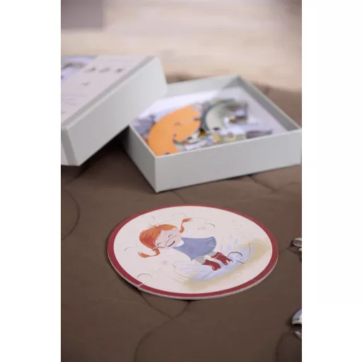 Filibabba Small Adventurers kerek puzzle készlet Kis kalandorok állatmintával 5 darab 9 elemű kirakóval