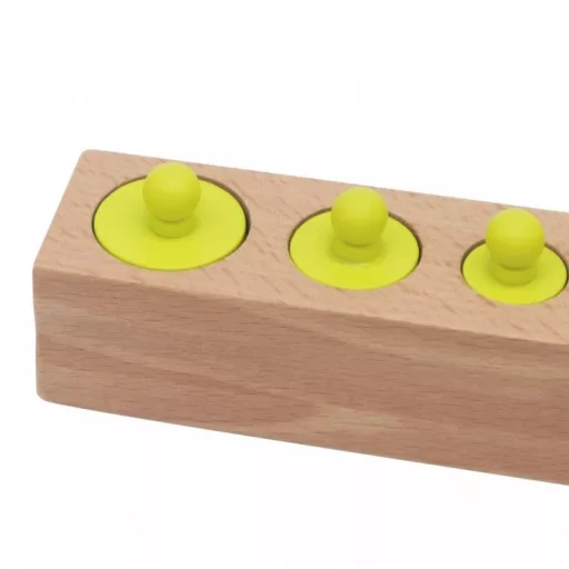 Andreu Toys Montessori fa térfogat hengerek fejlesztő játék 4 alappal és 20 színes hengerrel, 15x4 cm, 24 db