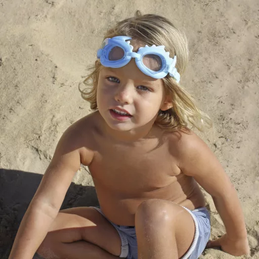 Sunnylife Shark Tribe Khaki zöld cápás gyerek mini úszószemüveg szilikon pánttal