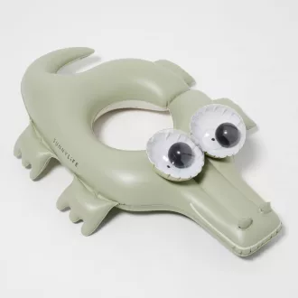 Sunnylife Cookie the Croc khaki krokodil hátul nyitott osztott gyerek úszógumi 83x62 cm