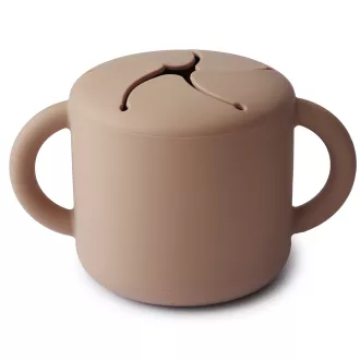 Mushie kiömlésgátló szilikon nasitartó pohár bézs színben két fogantyúval 400 ml